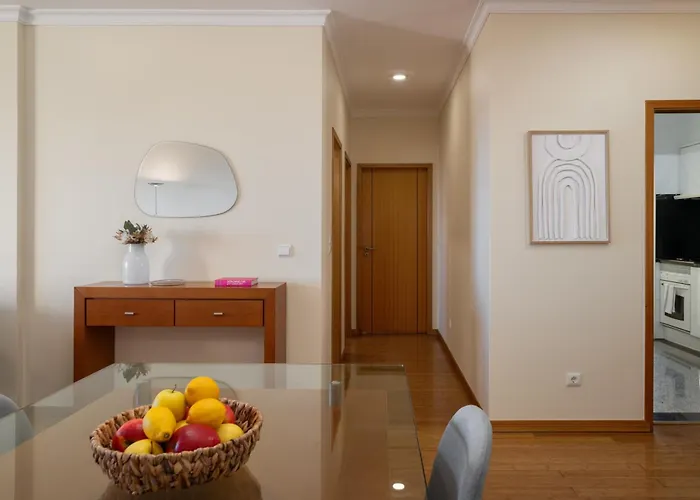 Pico Views By An Island * Câmara de Lobos