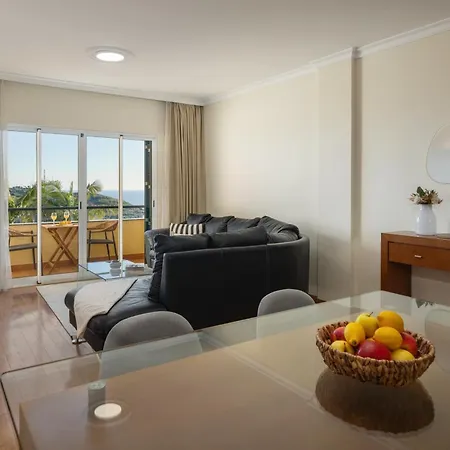 Pico Views By An Island