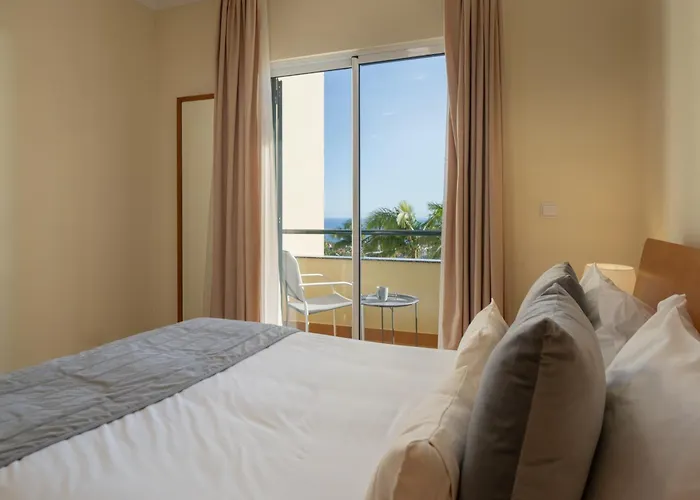 Pico Views By An Island *