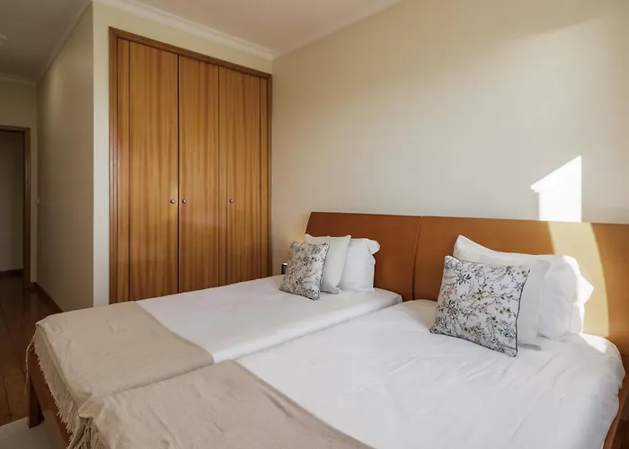 Pico Views By An Island